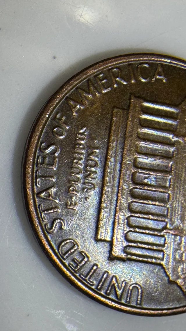 1982-D doubled die reverse quarter showing doubling in QUARTER DOLLAR lettering